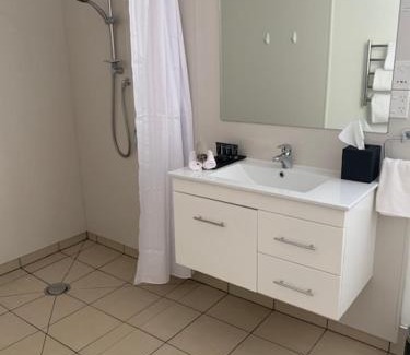 Twizel Hotel | Twizel Central Studio Accommodation