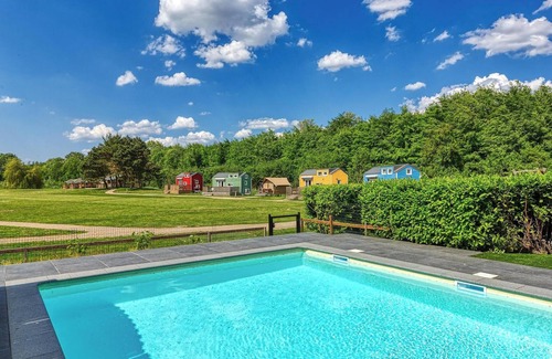 Zeewolde House | Two 6-person glamping lodges