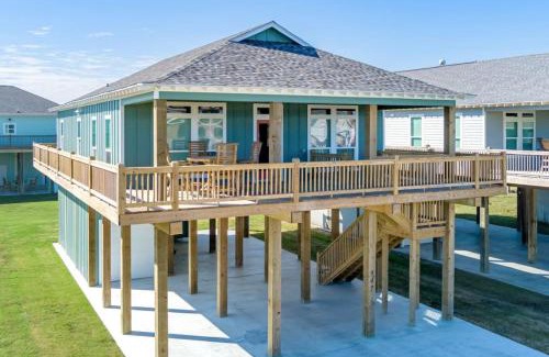 Crystal Beach House | Two Adjacent Cabins, Sleeps 18