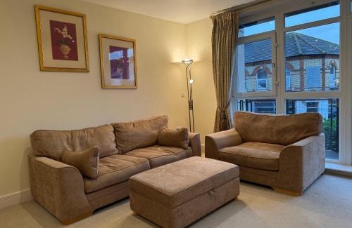 Abbey Apartment | Two Bed Flat In Wimbledon