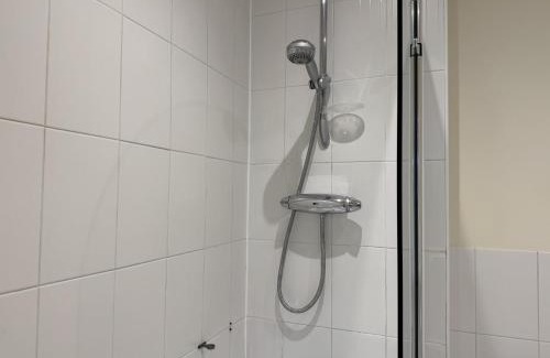 Abbey Apartment | Two Bed Flat In Wimbledon