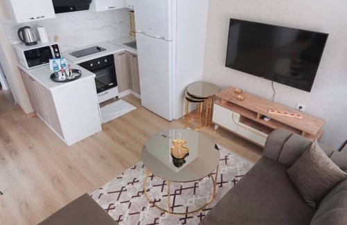 Esenyurt Apartment | Two Bedroom 2A/C Apartment,Wi-Fi, Free parking-IS9nn