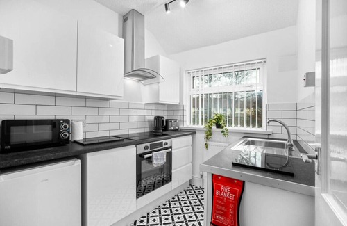 Birmingham Apartment | Two Bedroom Apartment - Erdington