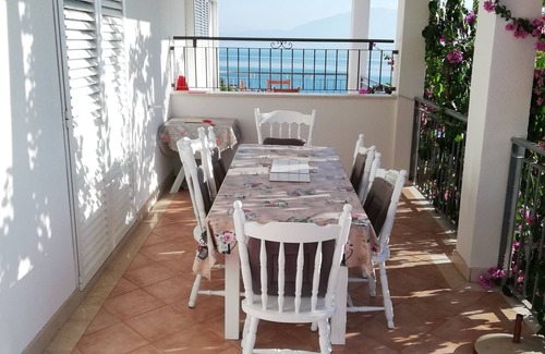 Pokrivenik Apartment | Two bedroom apartment near beach Cove Pokrivenik, Hvar (A-8673-a)