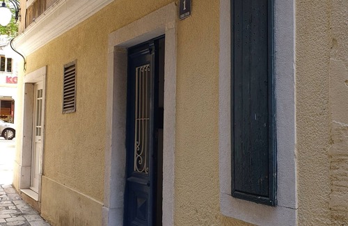 Grad Apartment | Two bedroom apartment with air-conditioning Šibenik (A-24466-a)