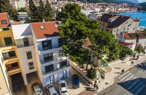 Makarska Old Town Apartment | Two bedroom apartment with air-conditioning Makarska (A-19145-f)