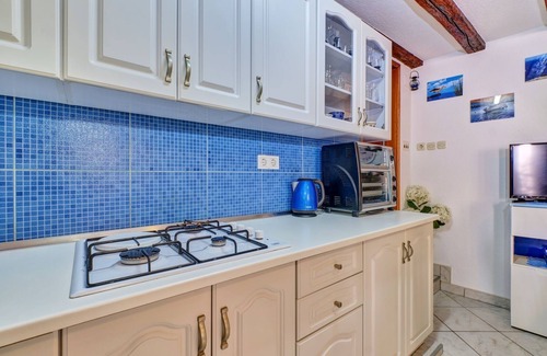 Nerezine Apartment | Two bedroom apartment with terrace Nerezine, Lošinj (A-8049-b)