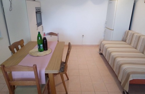 Orebic Apartment | Two bedroom apartment near beach Cove Velika Prapratna, Pelješac (A-10106-c)