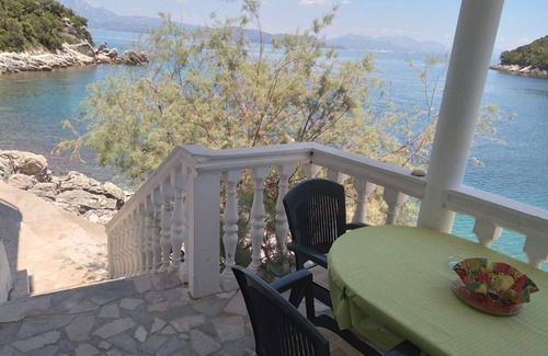 Orebic Apartment | Two bedroom apartment near beach Cove Velika Prapratna, Pelješac (A-10106-c)