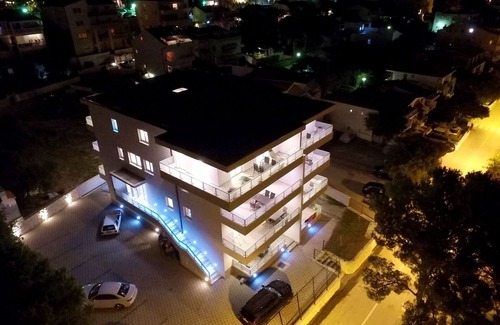 Promajna Apartment | Two bedroom apartment with terrace and sea view Promajna, Makarska (A-20710-k)