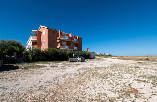 Razanac Apartment | Two bedroom apartment near beach Ražanac, Zadar (A-5766-h)