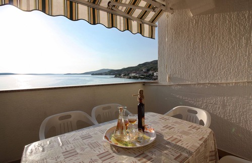 Metajna Apartment | Two bedroom apartment near beach Metajna, Pag (A-6486-a)