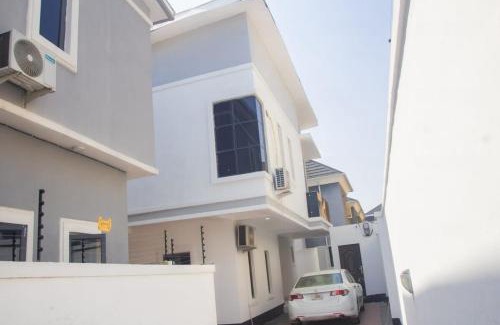 Lagos Apartment | Two Bedroom Apartment Magodo Lagos
