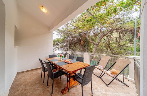 Zrnovo Apartment | Two bedroom apartment near beach Cove Bratinja Luka, Korčula (A-4434-a)