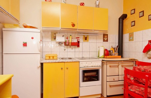Ivan Dolac Apartment | Two bedroom apartment near beach Ivan Dolac, Hvar (A-5709-a)