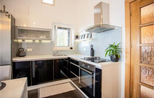 Selca Apartment | Two-Bedroom Apartment Selca With Sea View 04