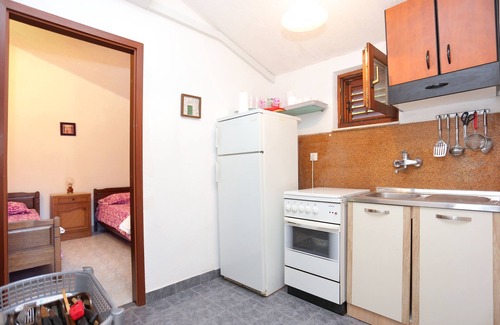 Marusici Apartment | Two bedroom apartment with balcony Marušići, Omiš (A-956-a)