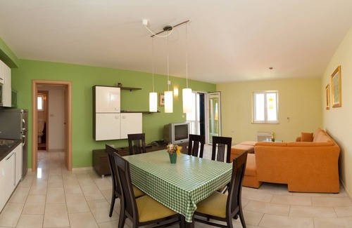 Postira Apartment | Two bedroom apartment with balcony and sea view Postira, Brač (A-15242-b)