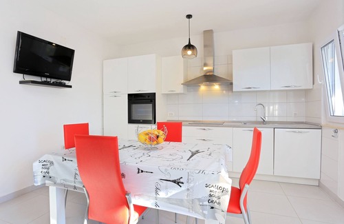 Poljica Apartment | Two bedroom apartment with terrace and sea view Poljica, Trogir (A-5199-a)