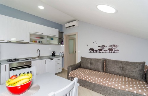 Banici Apartment | Two bedroom apartment with balcony and sea view Banići, Dubrovnik (A-23176-a)