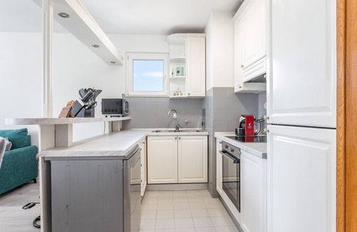 Vranjic Apartment | Two bedroom apartment with terrace Split (A-22452-a)