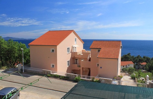 Ivan Dolac Apartment | Two bedroom apartment with balcony and sea view Ivan Dolac, Hvar (A-8734-f)