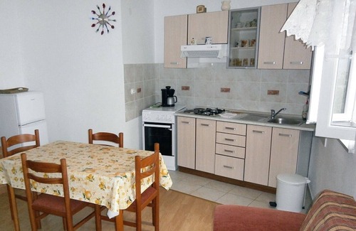 Valun Apartment | Two bedroom apartment with terrace Valun, Cres (A-8081-a)