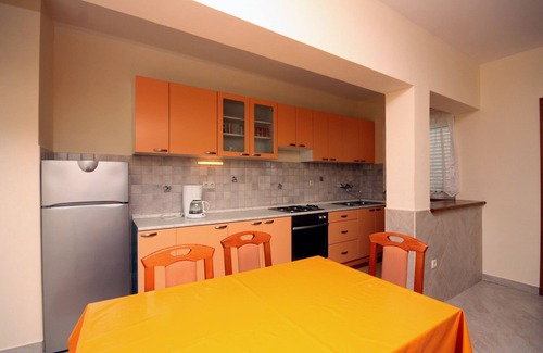 Kampor Apartment | Two bedroom apartment with terrace and sea view Kampor, Rab (A-5018-b)