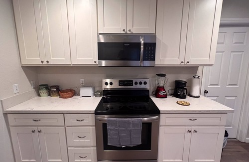 Southeastern Sacramento House | Two Bedroom Bungalow with Porch & Native Garden