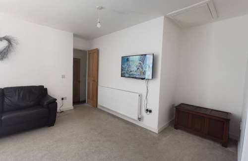 Aber Valley Apartment | Two bedroom flat self contained above our quiet little gift shop, Caerphilly