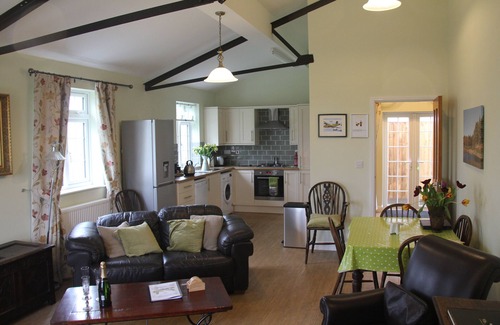 East Dereham House | Two bedroom cottage in open countryside large garden