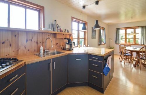 Kragenæs House | Two-Bedroom Holiday Home In Torrig L