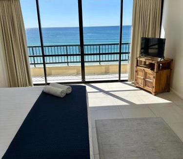 Tugun Apartment | Two Bedroom Ocean View Penthouse at Pelican Sands