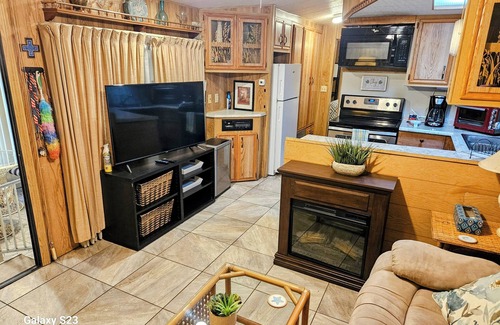 Apopka House | Two bedroom park model near Disney