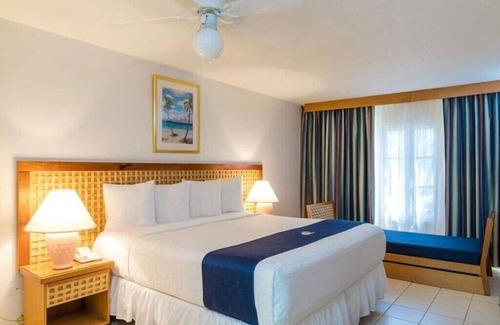 Palm Beach Hotel | Two Bedroom Suite @ Caribbean Palm Village Resort
