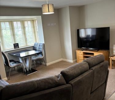 Rugby Apartment | Two Bedrooms Two Bathrooms and Private Parking Rugby