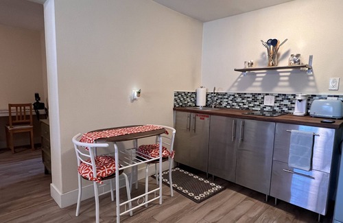 The Movie Colony House | Two Charming Guest Houses on a Mini-Estate w/Private Pool & Spa/City ID#5340