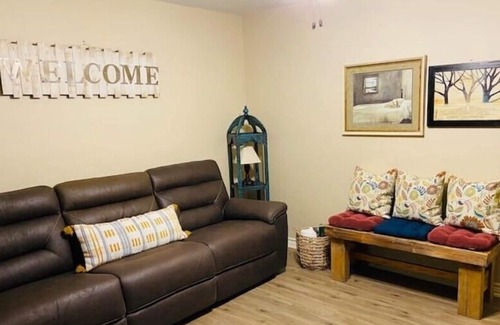 Eastern Division Apartment | Two Cozy Delightful Apt Combo As One Unit