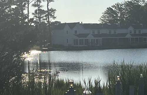 Selbyville House | Two miles from the beach in a family-friendly condo!