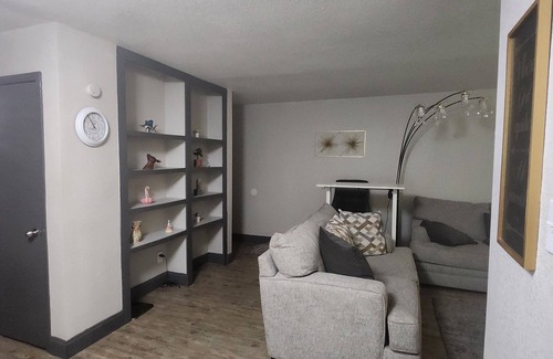 North Arlington Apartment | Two minutes from AT&T Stadium