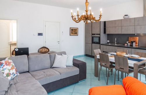 Castiglione della Pescaia Apartment | Two-Room Apartment 'Remota 3' with Sea View and Air Conditioning