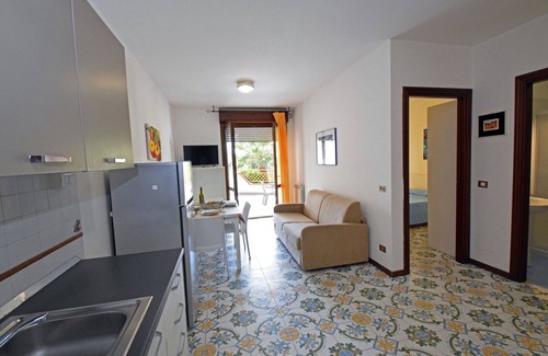 Villa Rosa Apartment | Two-room apartment 1 Della Rosa Seaside Abruzzo