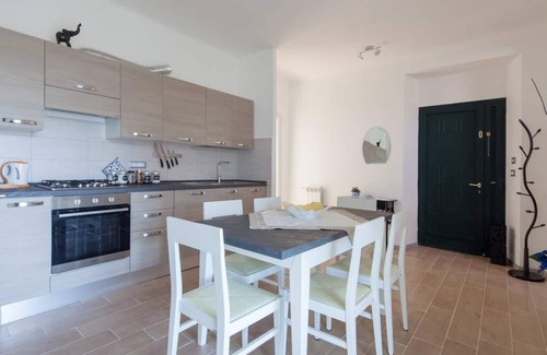 Follo House | Two steps outside 5 terre, Casa Sterinella !