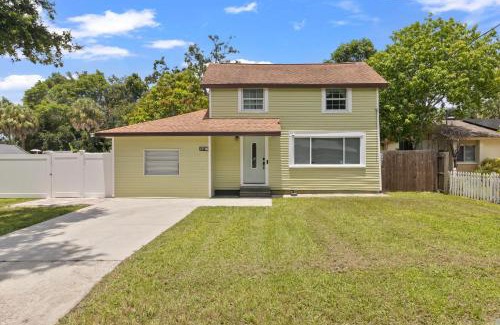 Palmetto House | Two-Story Beach Cottage