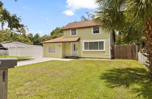 Palmetto House | Two-Story Beach Cottage