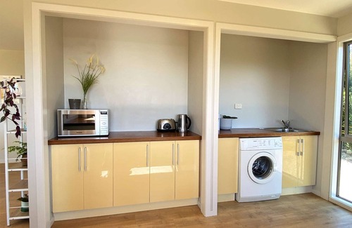 Tata Beach House | Two Waters Beach House - 5 minutes walk to Ligar Bay Beach