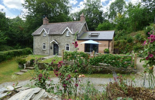 Boncath Cottage | Ty Cam, Abercych - Two Bedroom Cottage, Sleeps 4