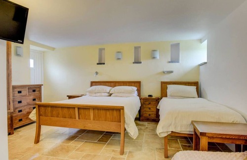 Haverfordwest House | Ty Carreg Sampson in Haverfordwest