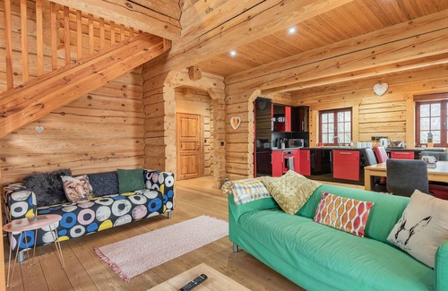 Carno Cottage | Ty Ceirios - UK42100