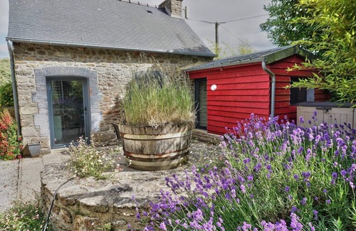 Saint-Fiacre House | Ty vorn house with terrace and private garden located on the farm for 4 people